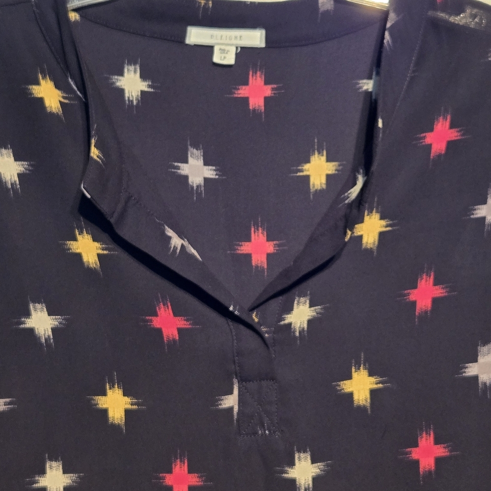 3/10$ Abstract Allover Pattern Blouse Split Vneck w Cuffed Sleeves Sz Lg Petite - Picture 3 of 6